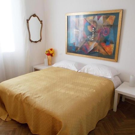 B&B Rossana Carrara Eksteriør billede