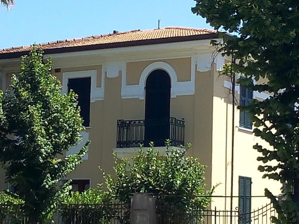 B&B Rossana Carrara Eksteriør billede